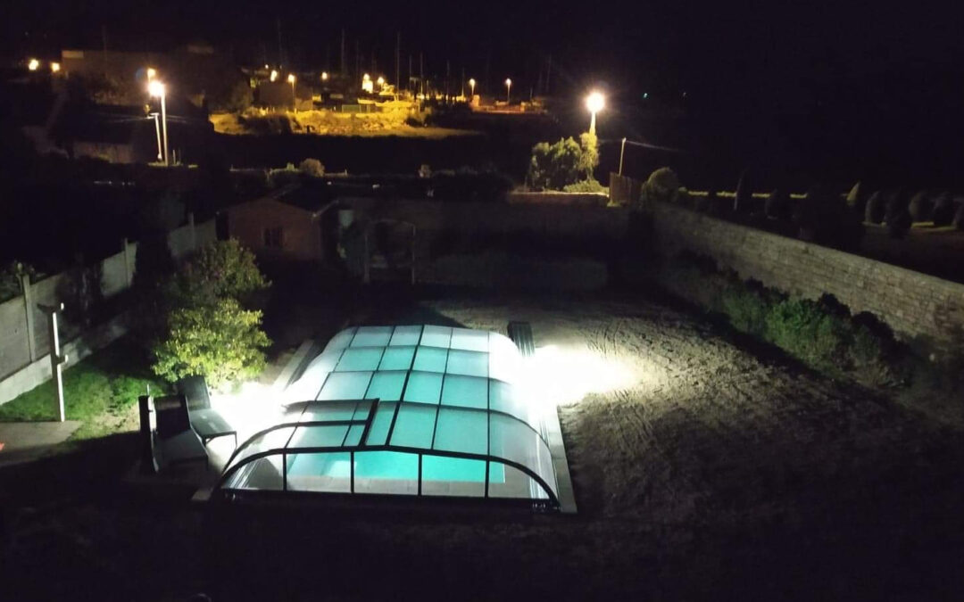 Ambiance nuit piscine à Paimpol